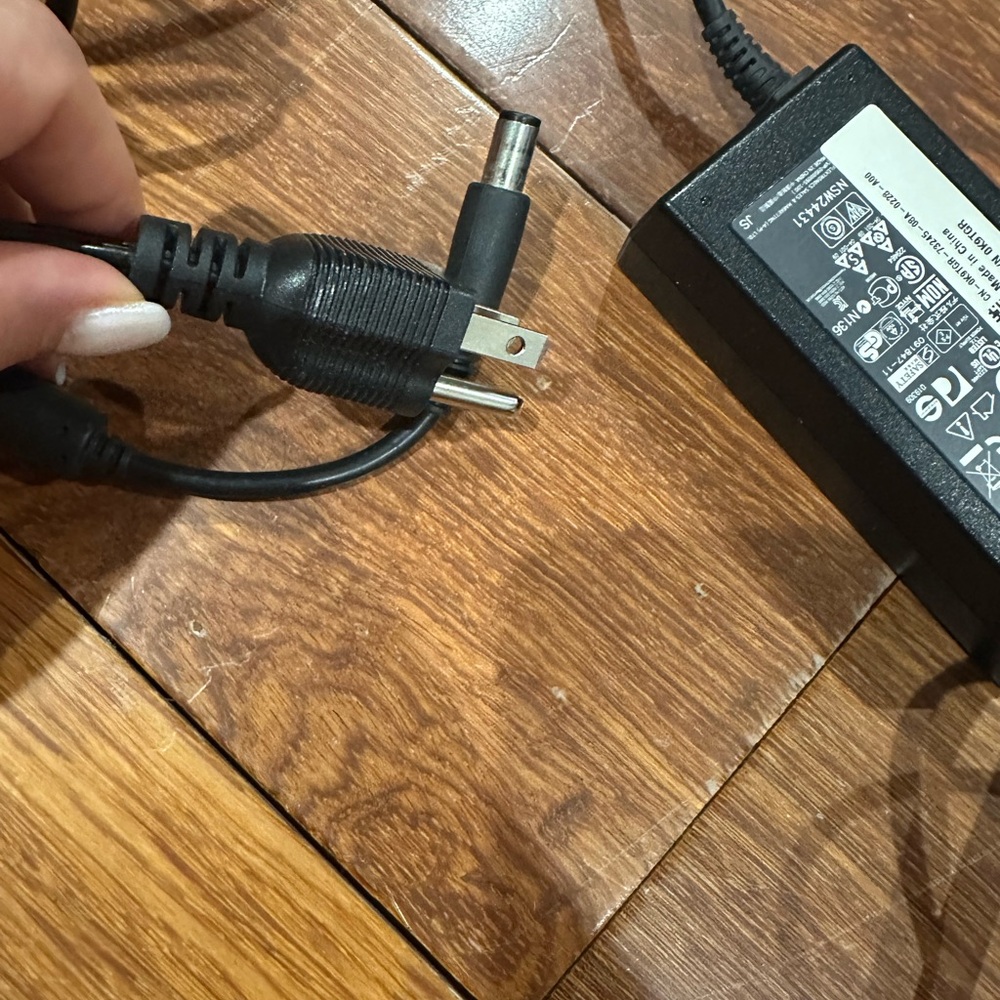 Dell laptops charger new - Picture 4 of 6